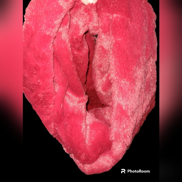 Red Infinity Scarf NWT - Picture 1 of 4